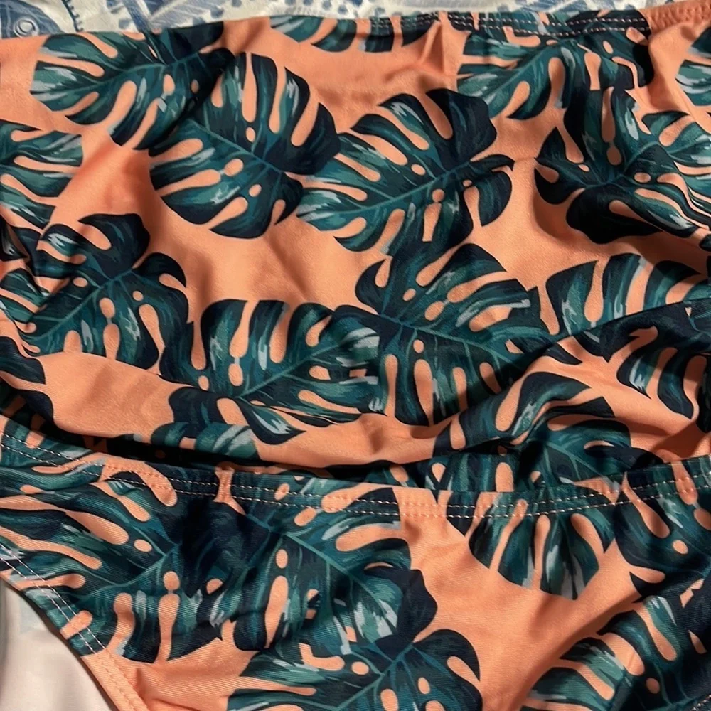 NWOT women’s tropical maternity swim bottom